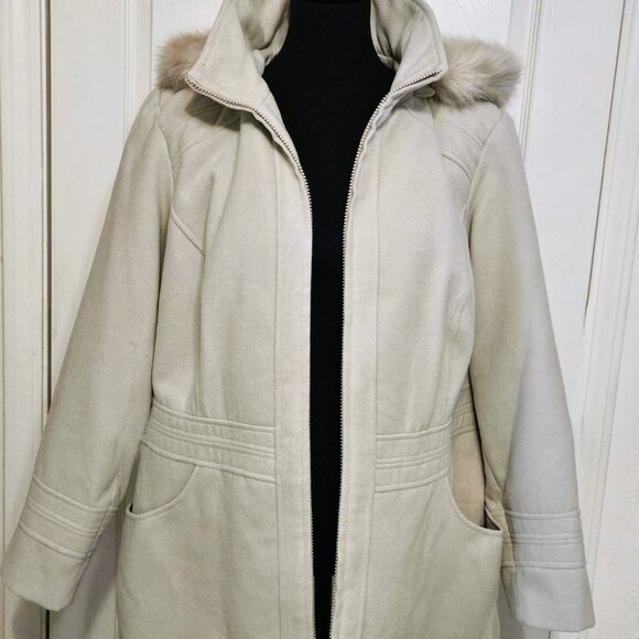 Warm Winter Coat Beige Bone color - like New - Picture 7 of 11